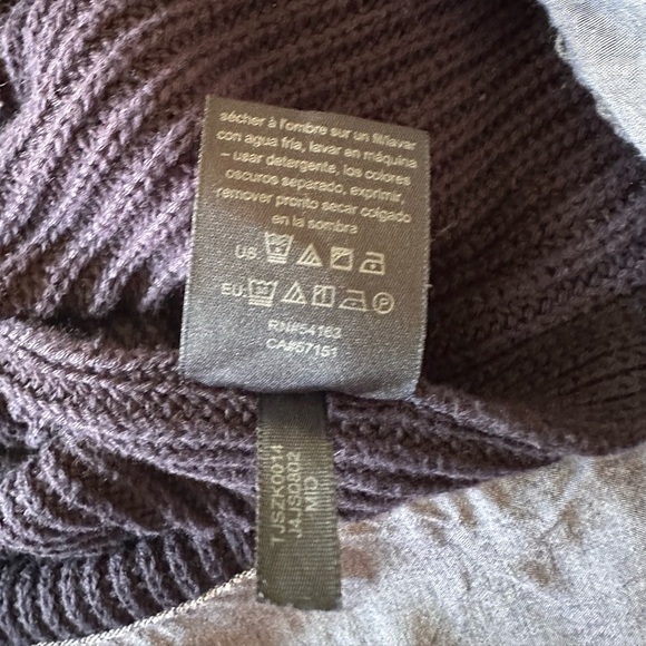 Tommy Hilfiger Navy Sweater with Layered Shirt Hem – Women’s XL - Picture 5 of 9